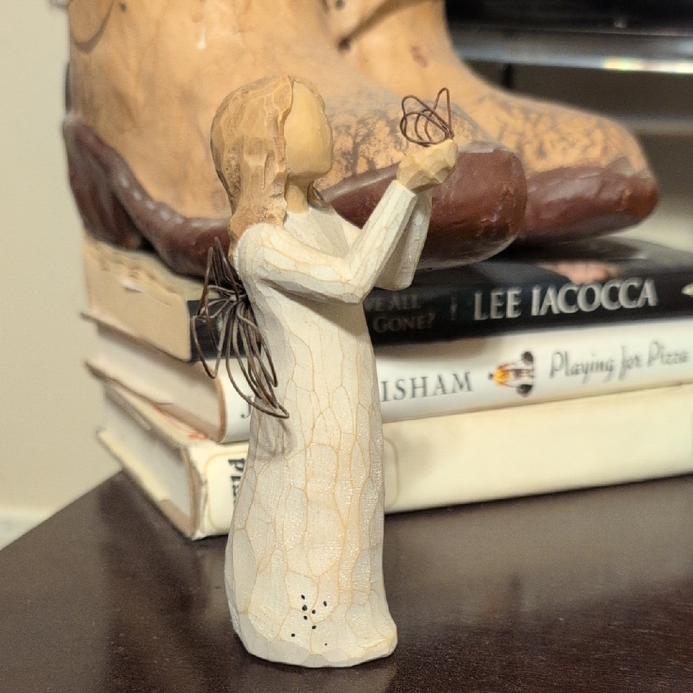 Willow Tree Angel of Freedom figurine